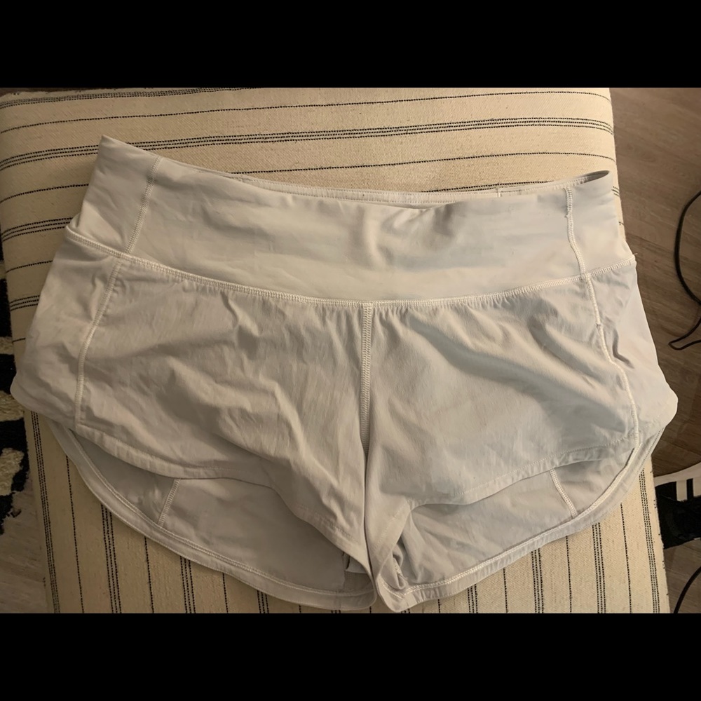 White Lululemon Speed Up Shorts Size 4